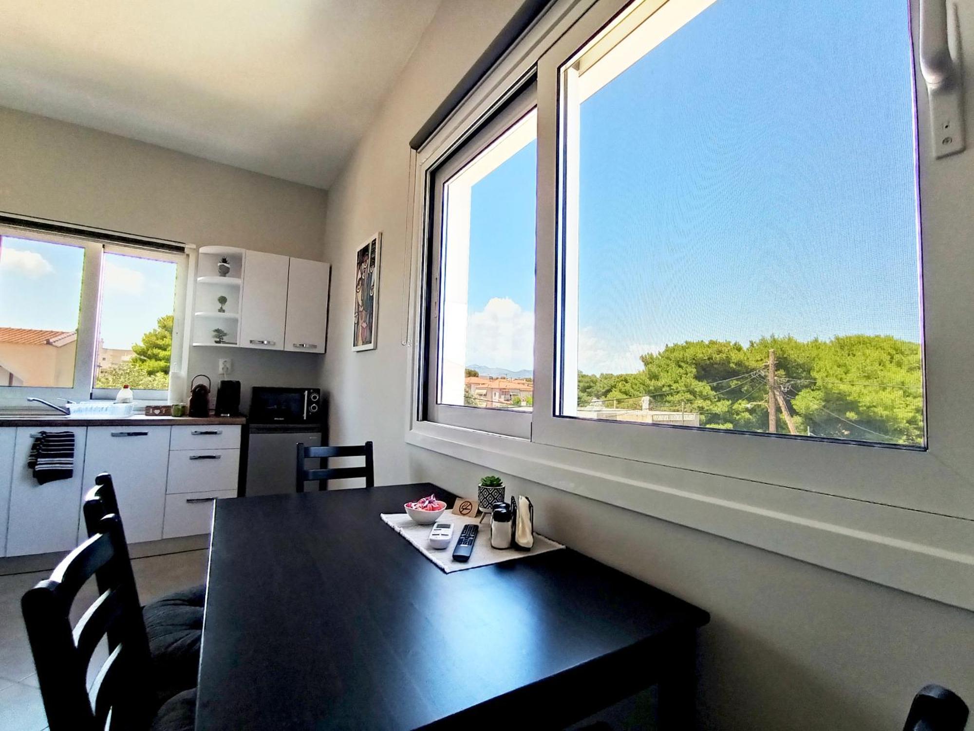 Airport Palmtree Apartments - 15Min From Airport Artemida  Bagian luar foto